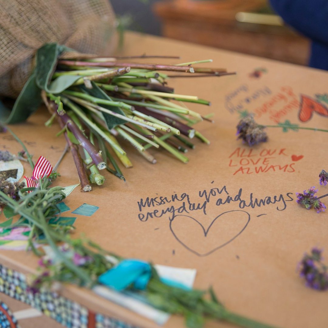 Personalised coffin with handwritten message Coffin personalised with handwritten message – Life funeral directors & direct cremations Isle of Wight